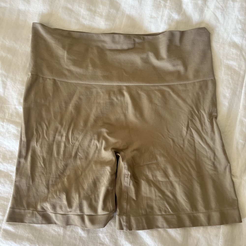 SKIMS biker shorts